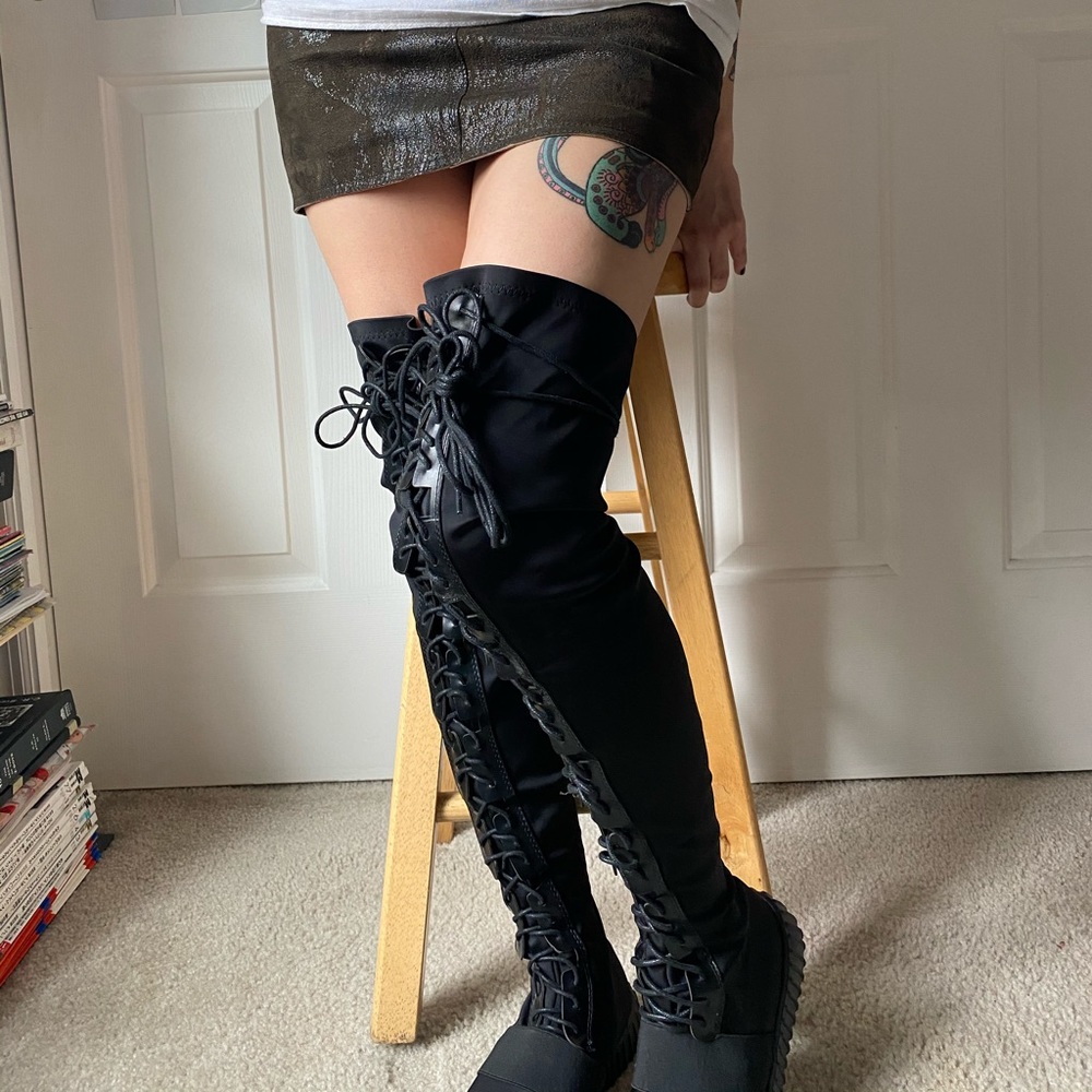 ! SOLD ! Sexy Black Lace Up Knee High Sneakers